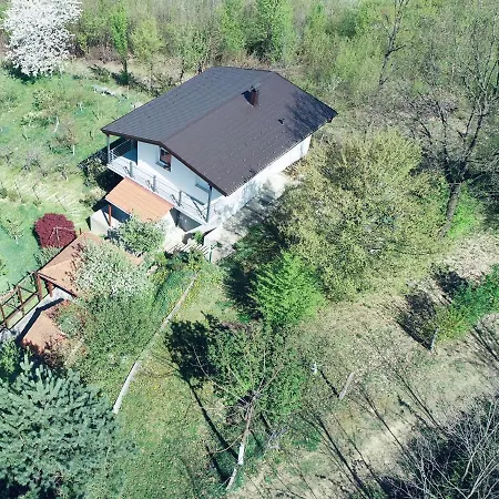 Vikendica Mir Casa de Férias